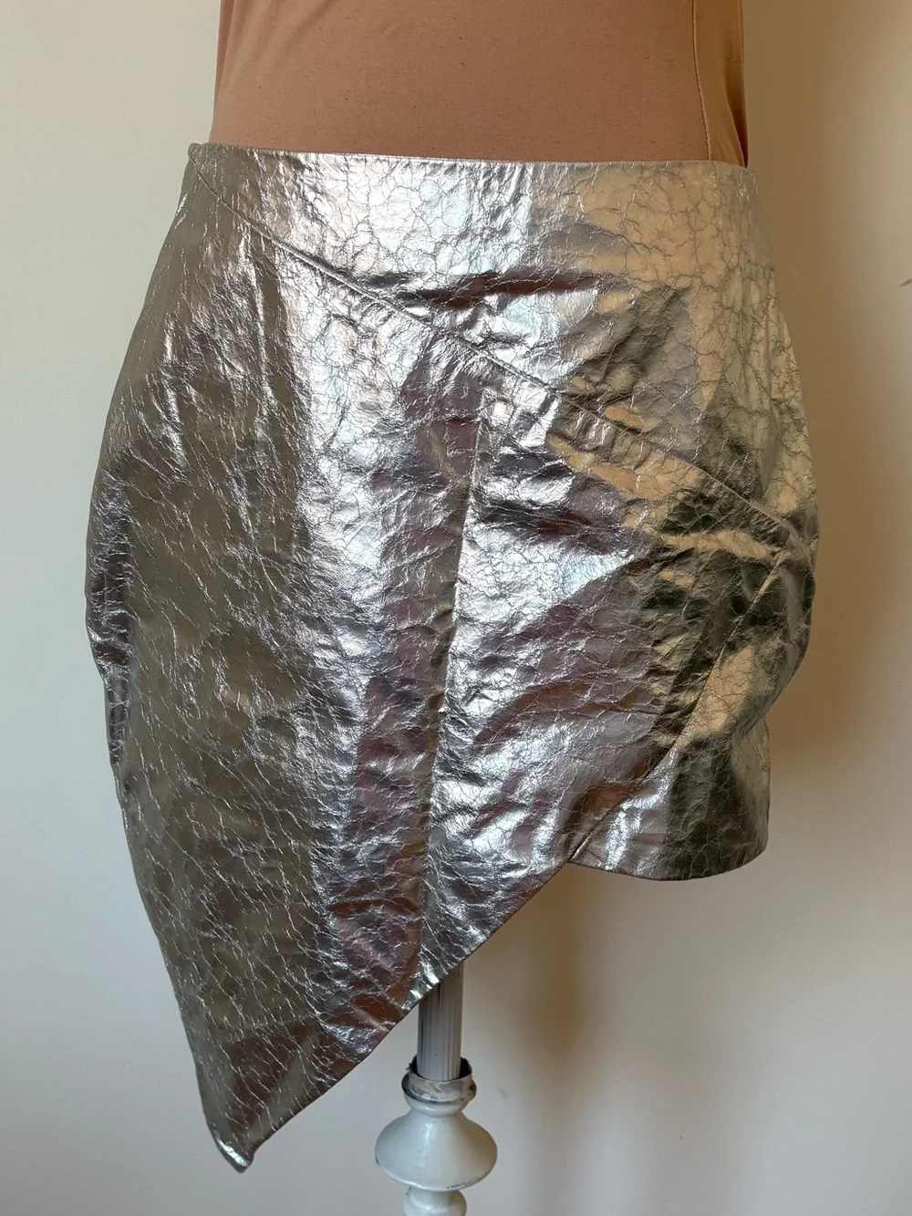 Zeynep Arcay Asymmetric Mini Silver Crackle Lamb Leather Skirt Size US 6